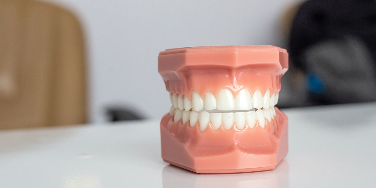 Explained When to See an Oral & Maxillofacial Surgeon?